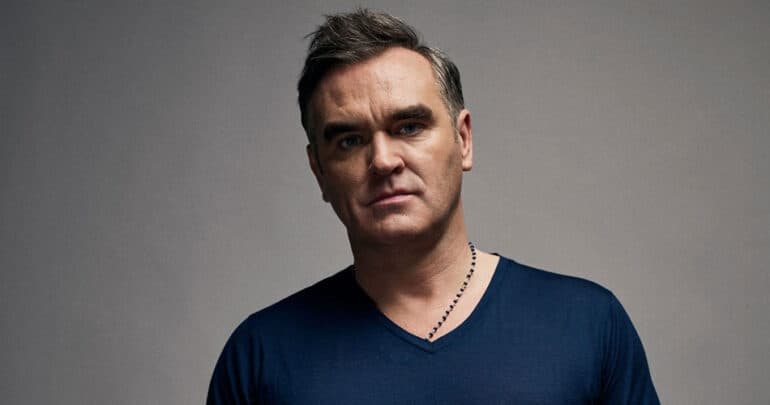 Morrissey denuncia censura que bloqueia lançamento de suas músicas
