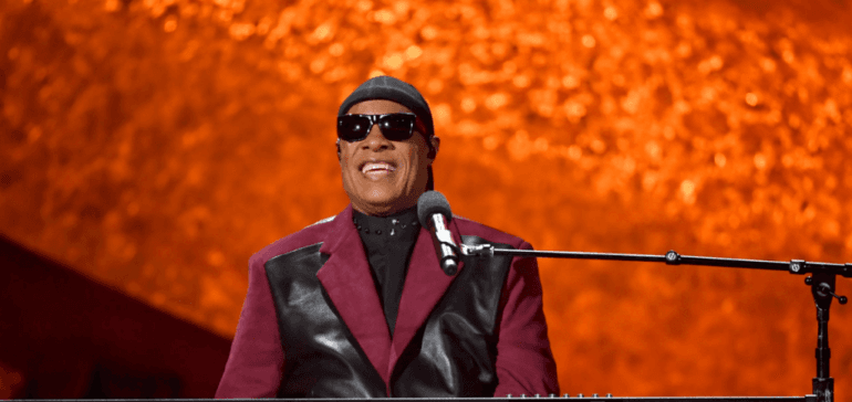 Stevie Wonder Retorna com “Can We Fix Our Nation’s Broken Heart”: Uma Balada de União e Esperança